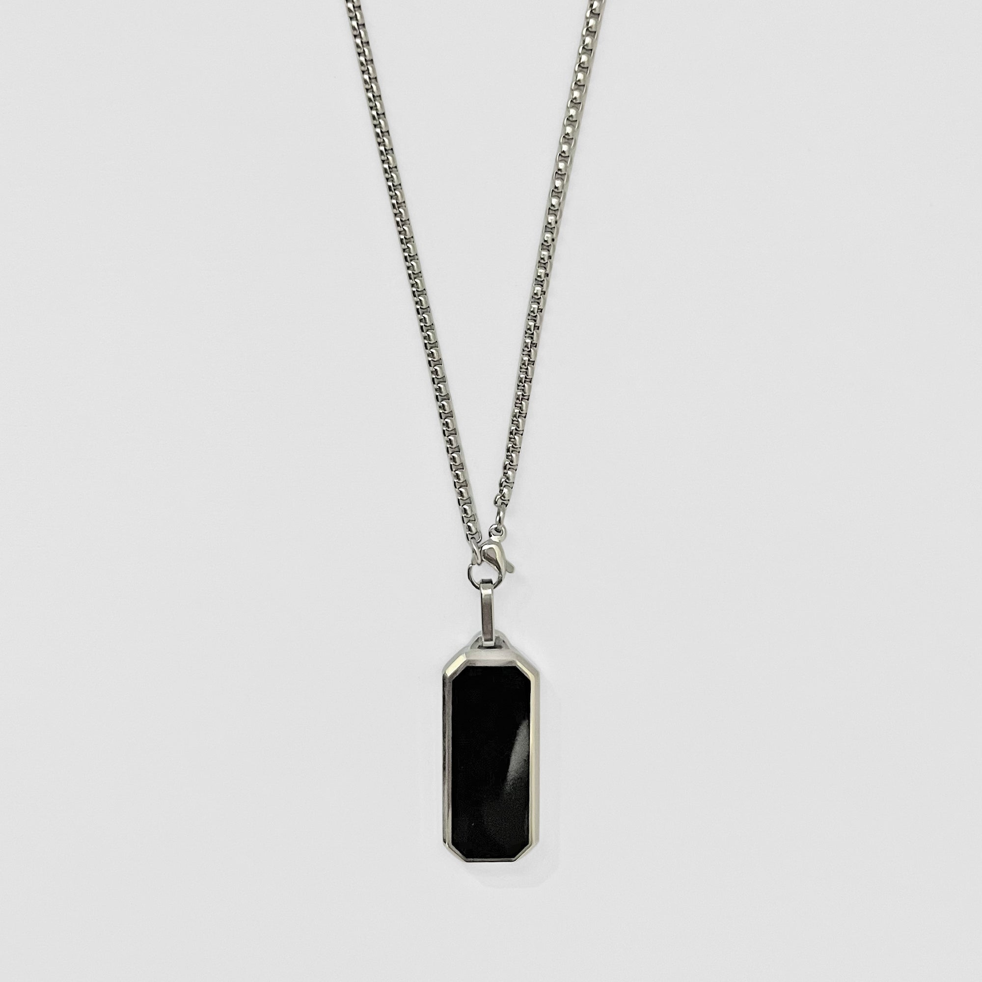 Onyx rectangle tag chain