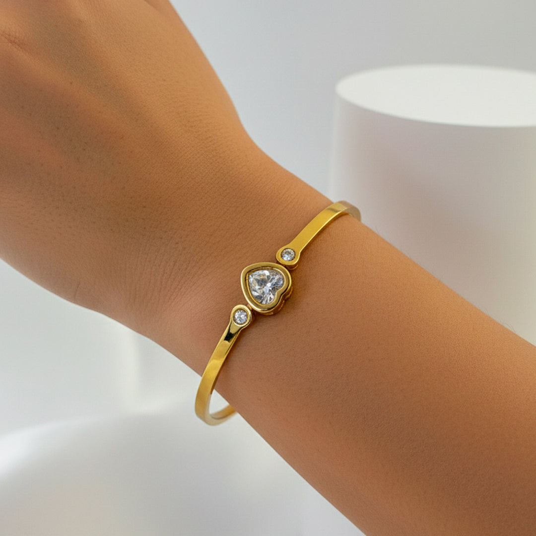 Love stone bangle