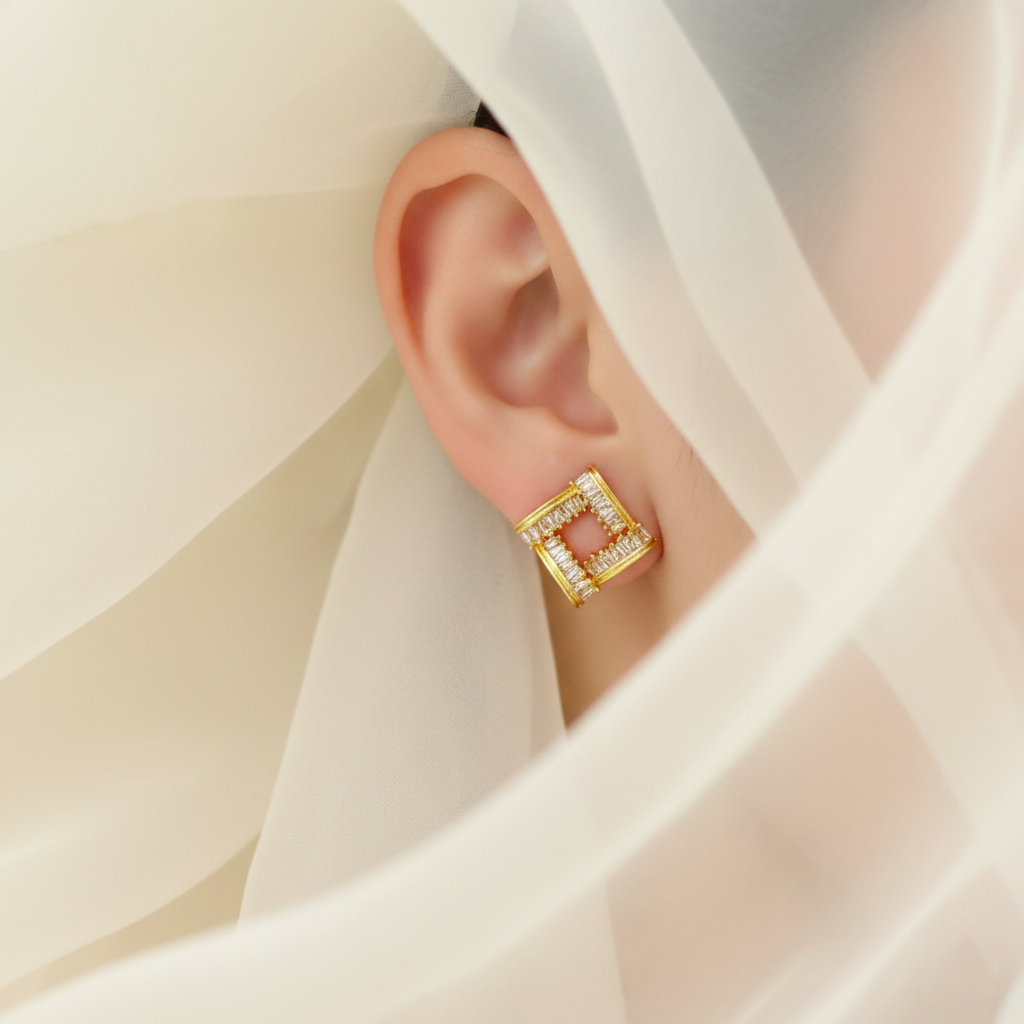 Frame stud