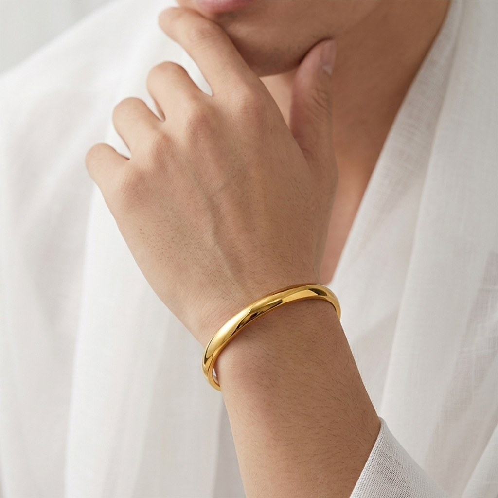 Golden Sleek Bangle
