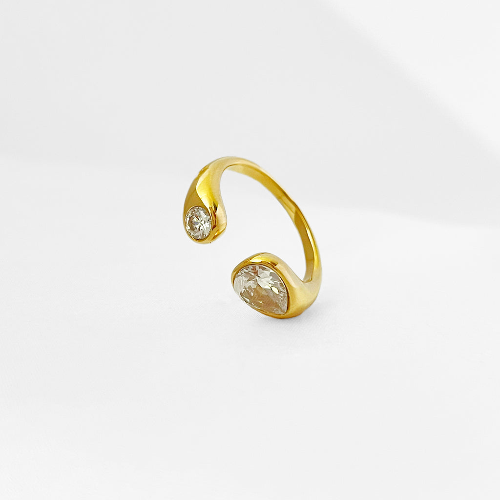 Drop & stone ring